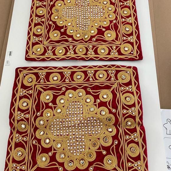 Antique cushions, set of two - Picture 1 of 2